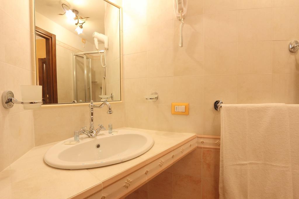 Katti House 2 Ξενοδοχείο Φλωρεντία Δωμάτιο φωτογραφία